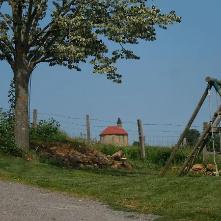 Holiday home Des 2 Chenes Bessenay
